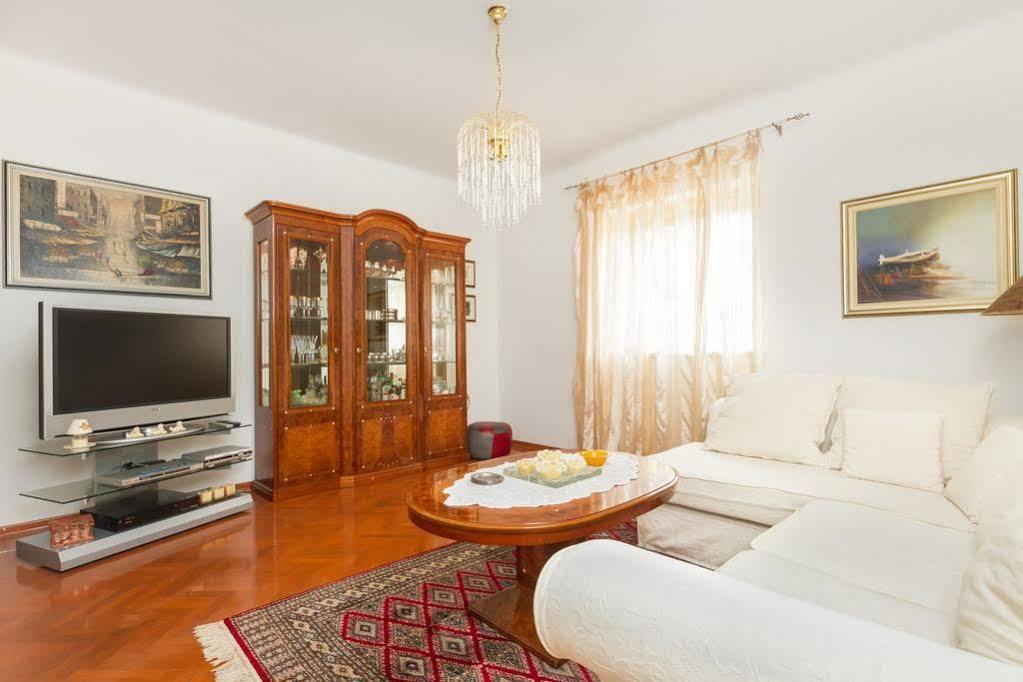 Apartments Dora Split Zewnętrze zdjęcie