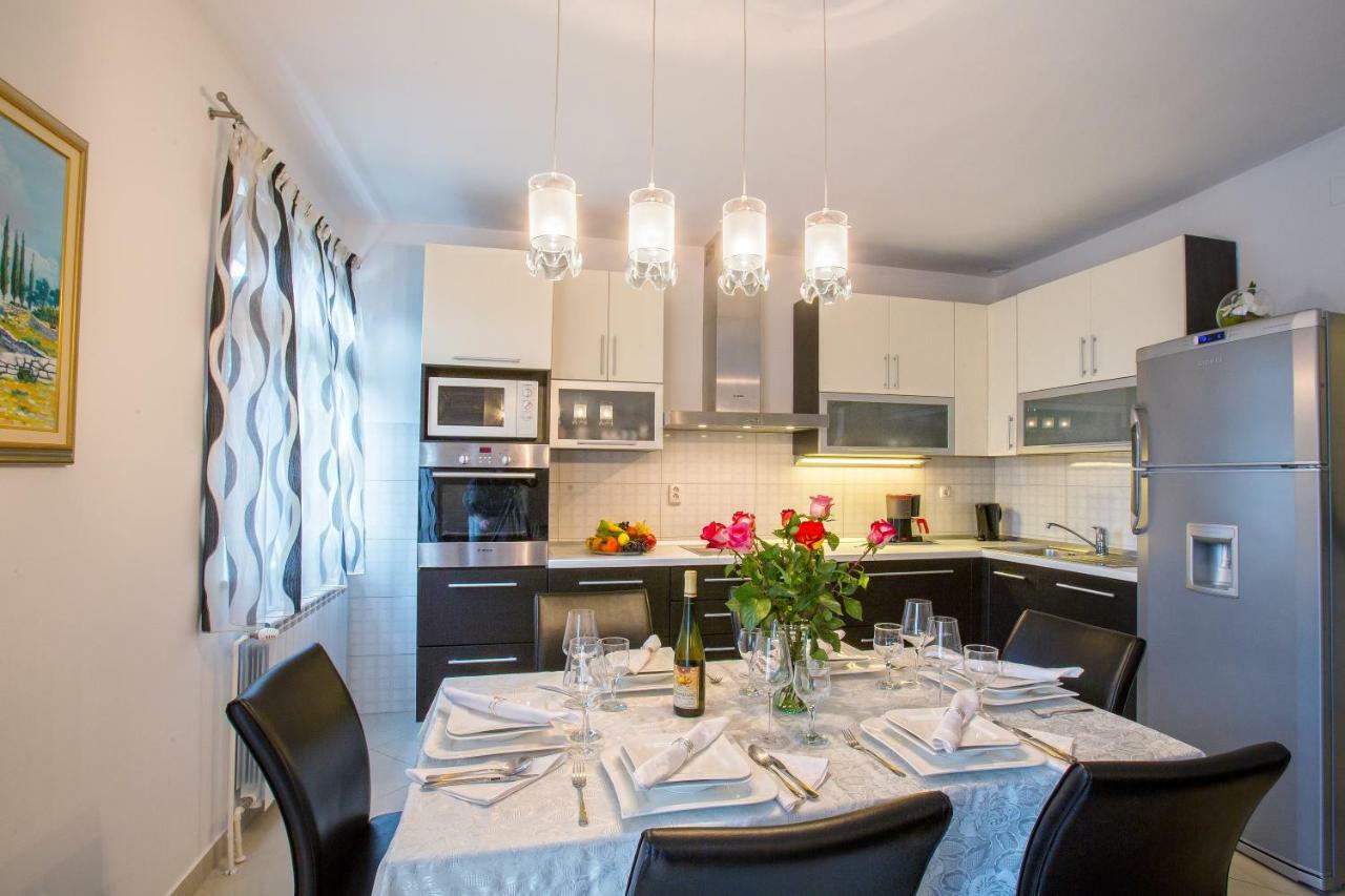Apartments Dora Split Zewnętrze zdjęcie