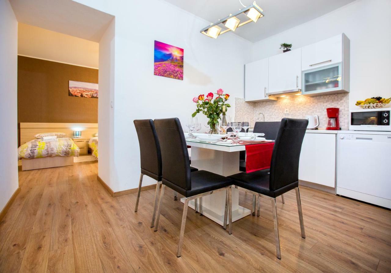 Apartments Dora Split Zewnętrze zdjęcie
